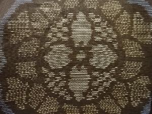 アンティーク　花唐草模様織り出し本場泥大島紬着物